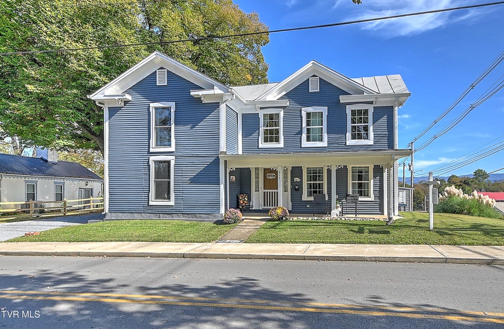 Photo #2: 217 Irish Street