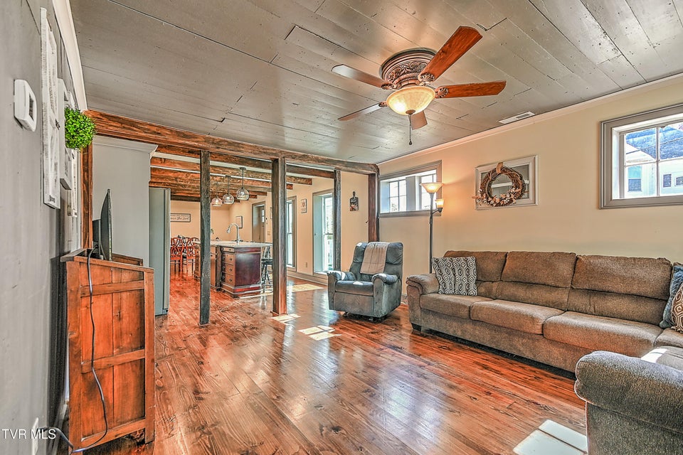 Photo #4: 217 Irish Street