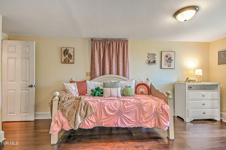 Photo #16: 217 Irish Street