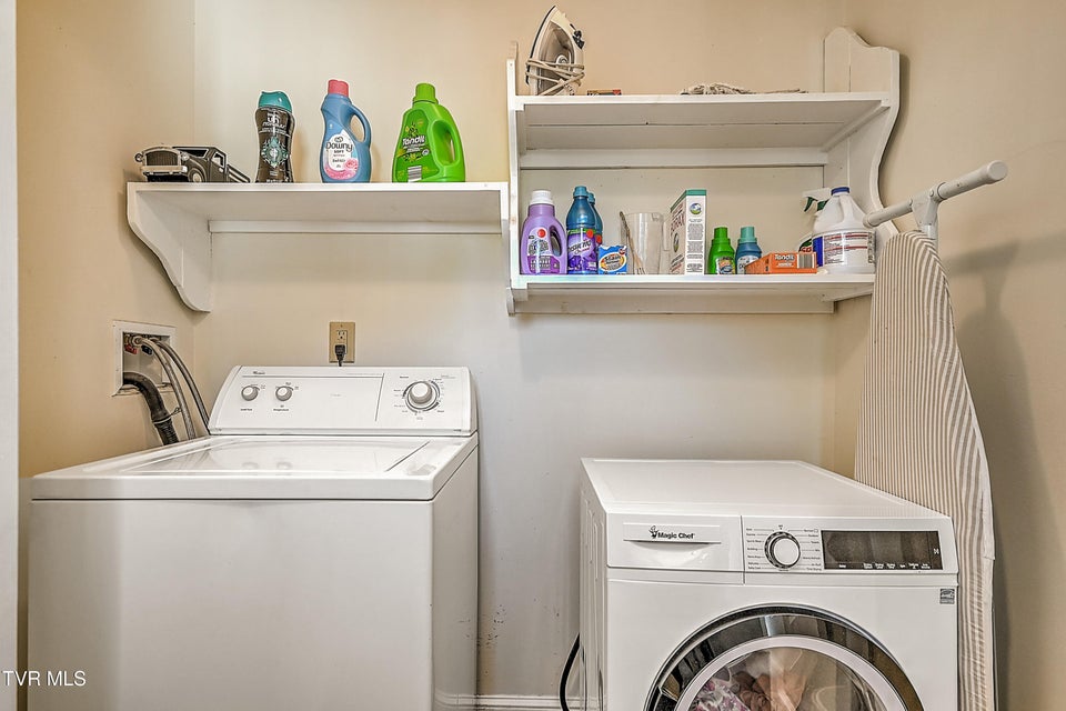 Photo #20: 217 Irish Street