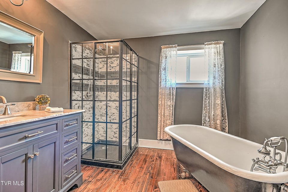 Photo #36: 217 Irish Street