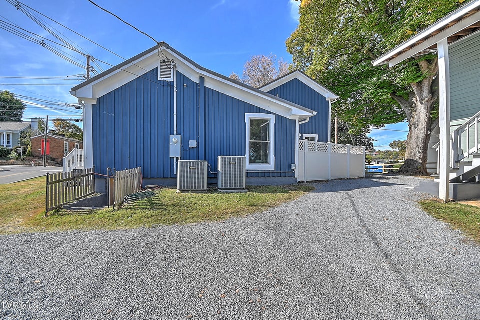 Photo #48: 217 Irish Street