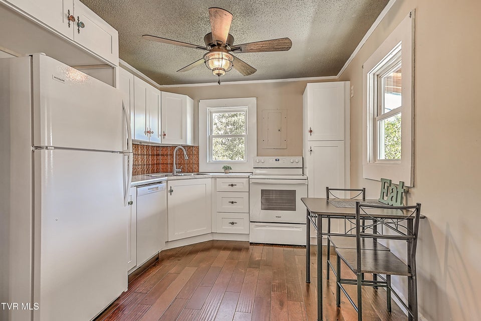 Photo #58: 217 Irish Street