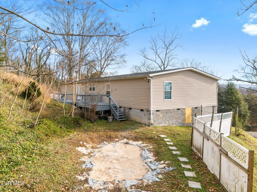 Photo #4: 311 Spring Street