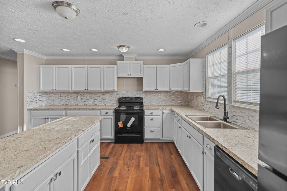 Photo #11: 311 Spring Street