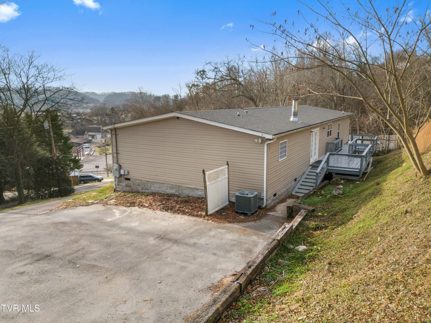 Photo #30: 311 Spring Street