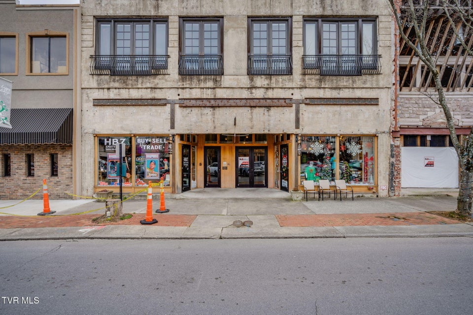 Photo #2: 217 Broad Street