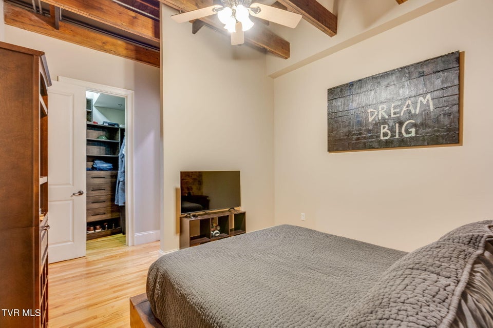 Photo #17: 217 Broad Street