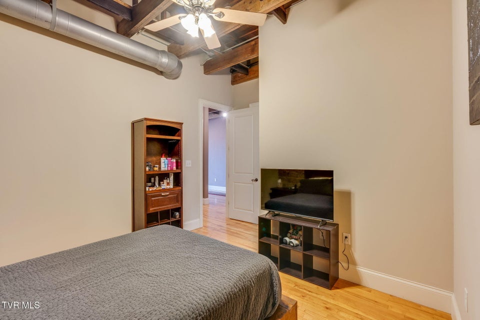 Photo #18: 217 Broad Street