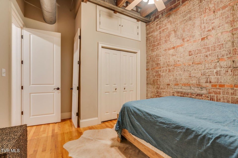 Photo #23: 217 Broad Street