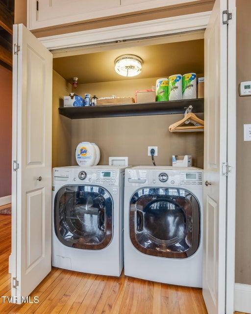 Photo #25: 217 Broad Street