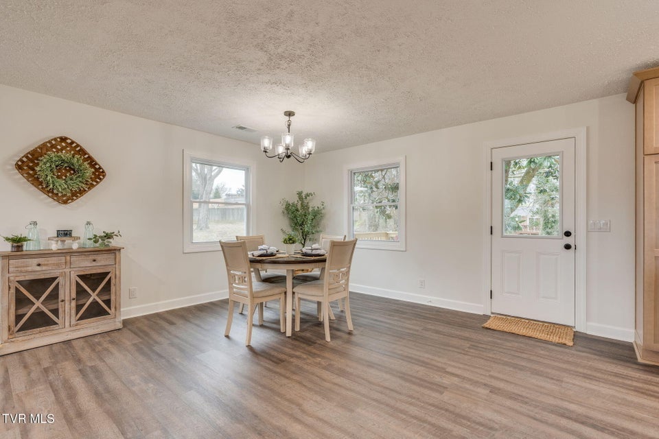 Photo #18: 404 Oakmont Drive