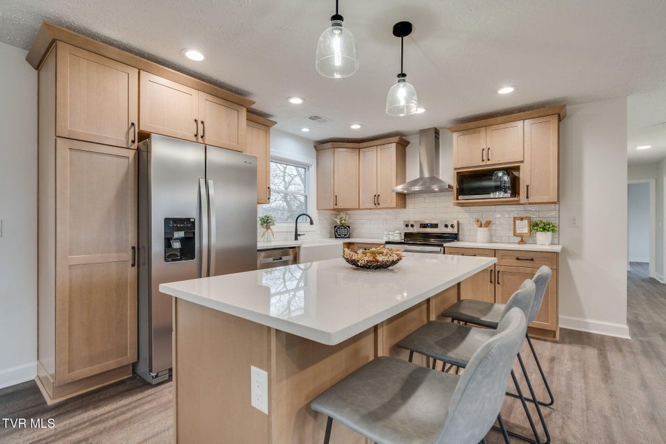 Photo #12: 404 Oakmont Drive