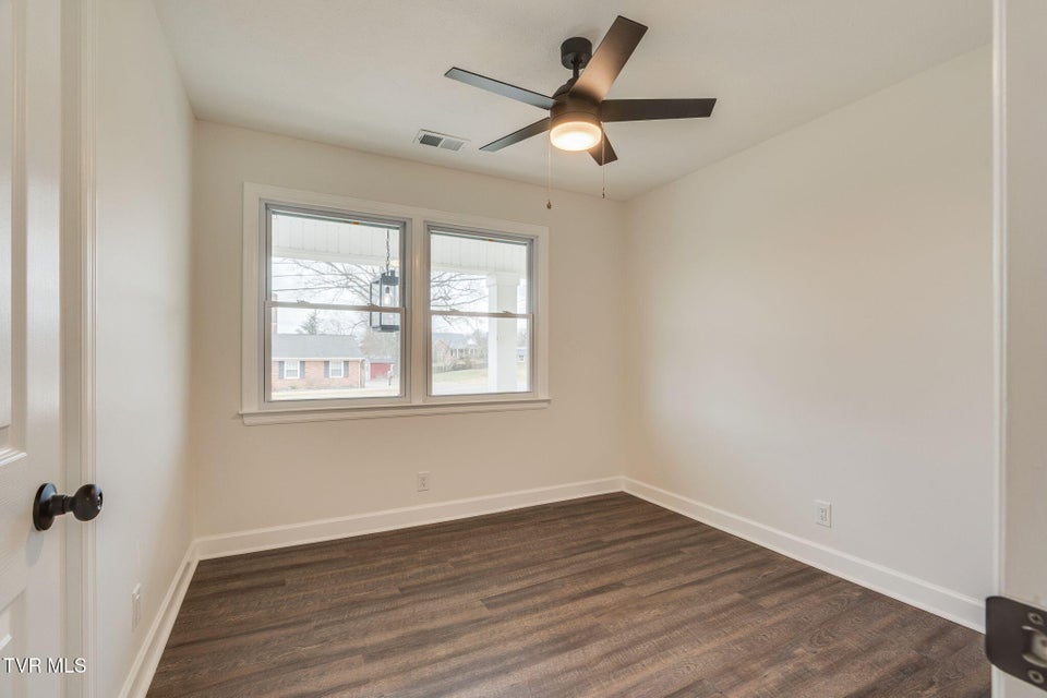 Photo #26: 404 Oakmont Drive