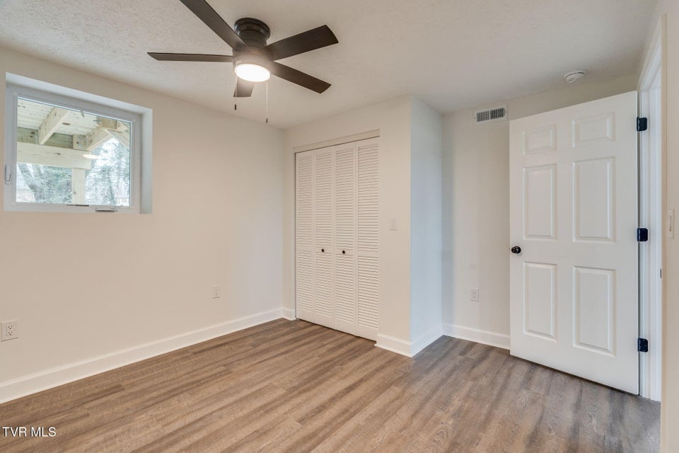 Photo #36: 404 Oakmont Drive