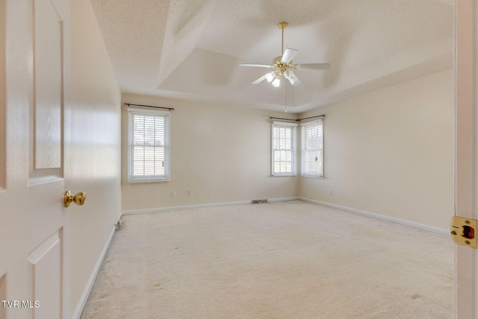 Photo #16: 106 Meadow Court