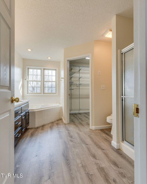 Photo #19: 106 Meadow Court