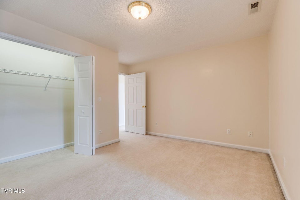 Photo #26: 106 Meadow Court