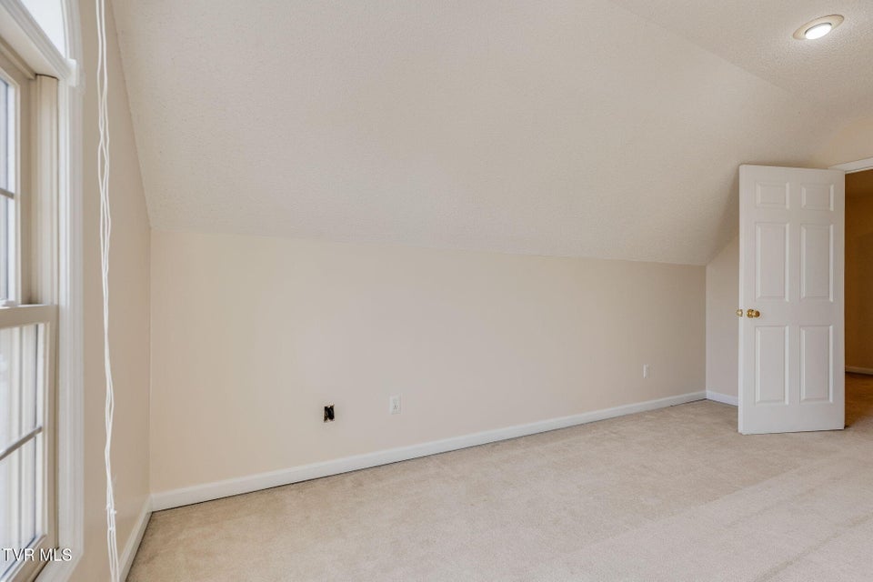 Photo #29: 106 Meadow Court