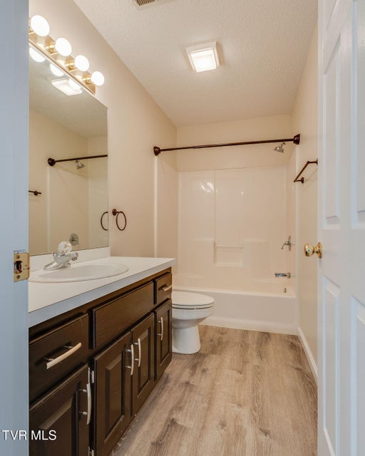 Photo #30: 106 Meadow Court