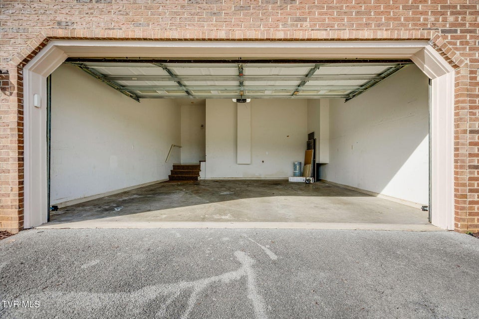 Photo #38: 106 Meadow Court