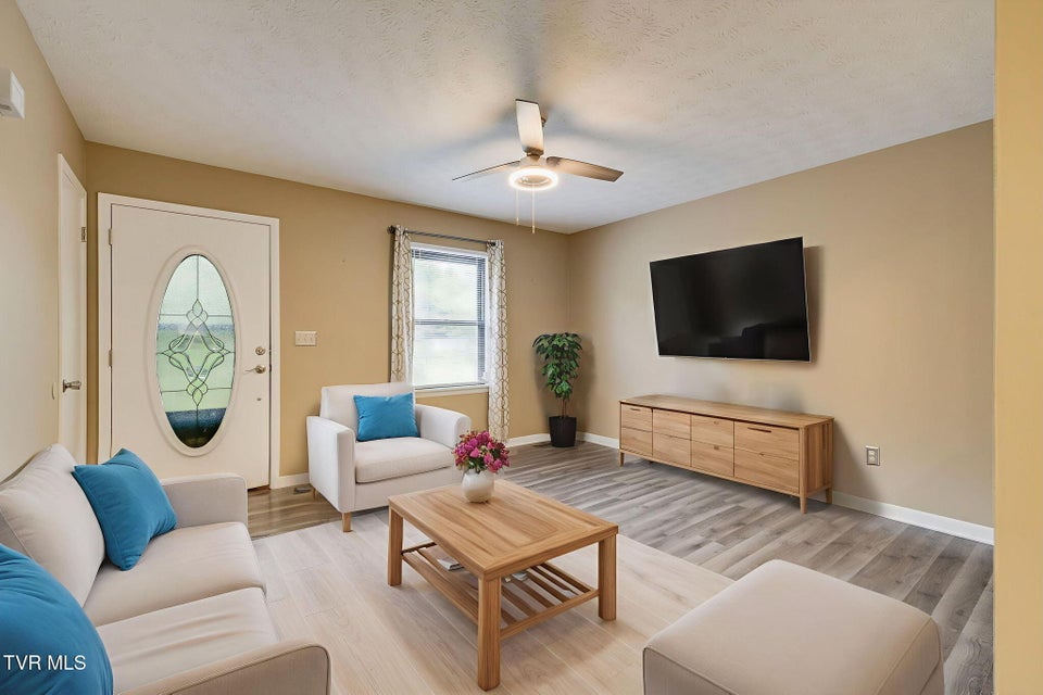 Photo #7: 285 Spurgeon Road