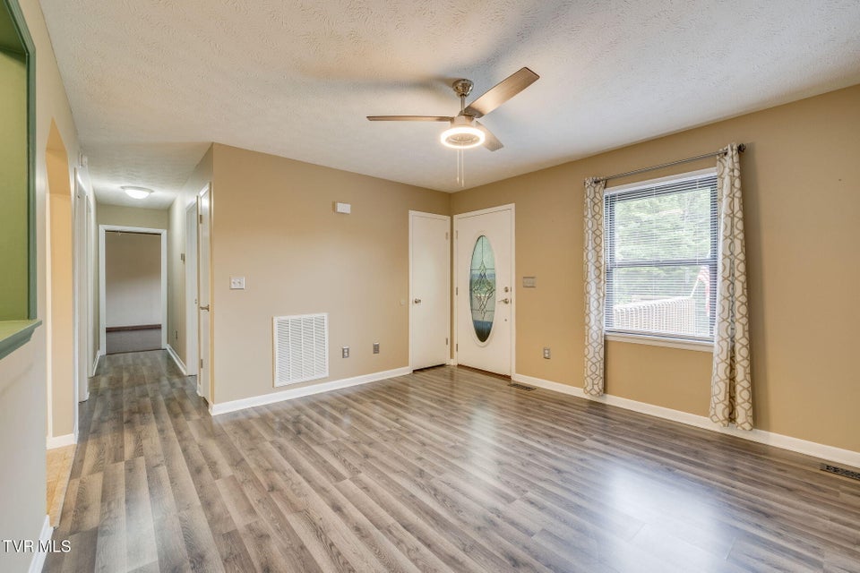 Photo #9: 285 Spurgeon Road