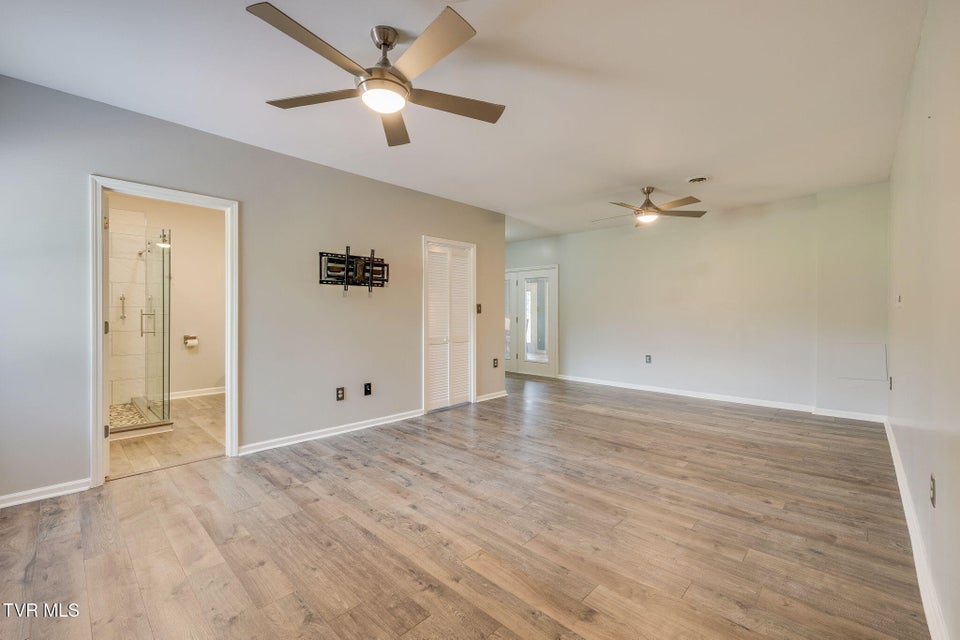 Photo #27: 285 Spurgeon Road