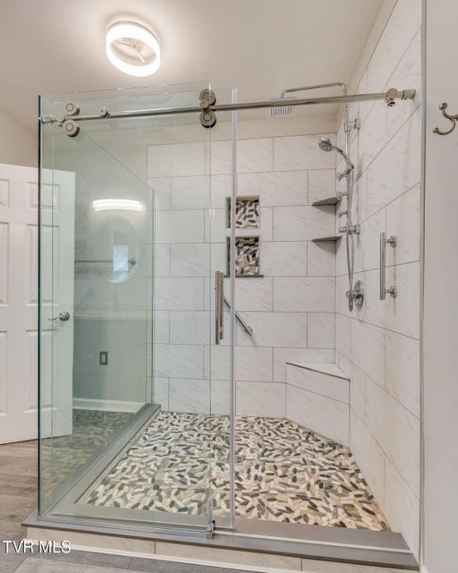 Photo #29: 285 Spurgeon Road