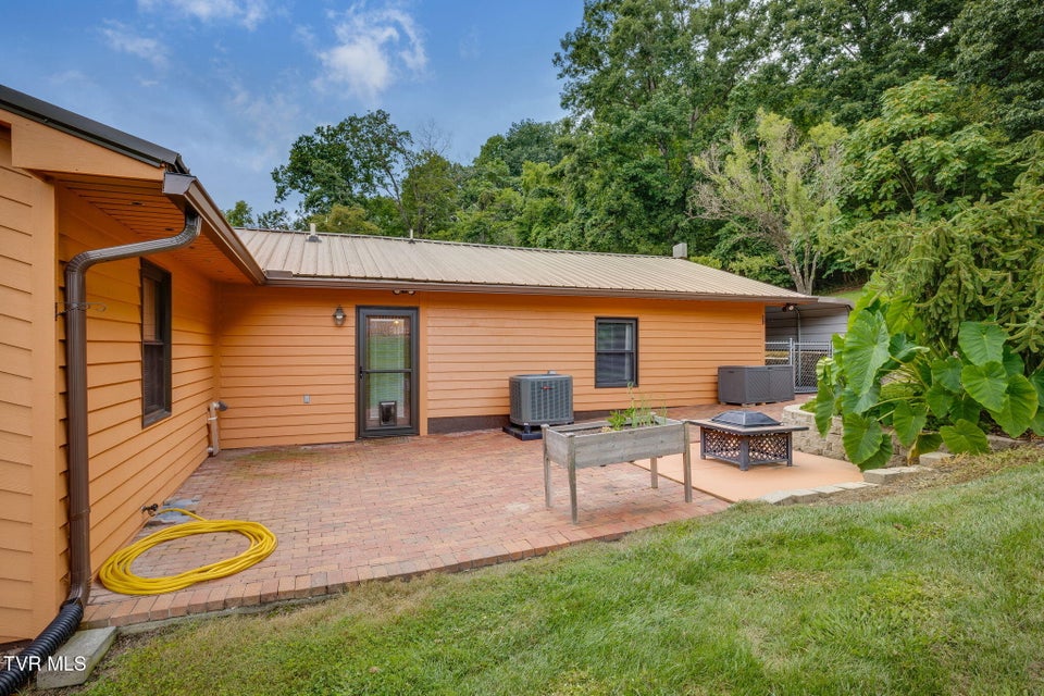 Photo #44: 285 Spurgeon Road