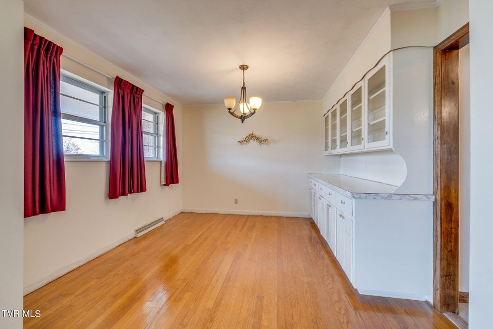 Photo #6: 1946 Buckingham Road