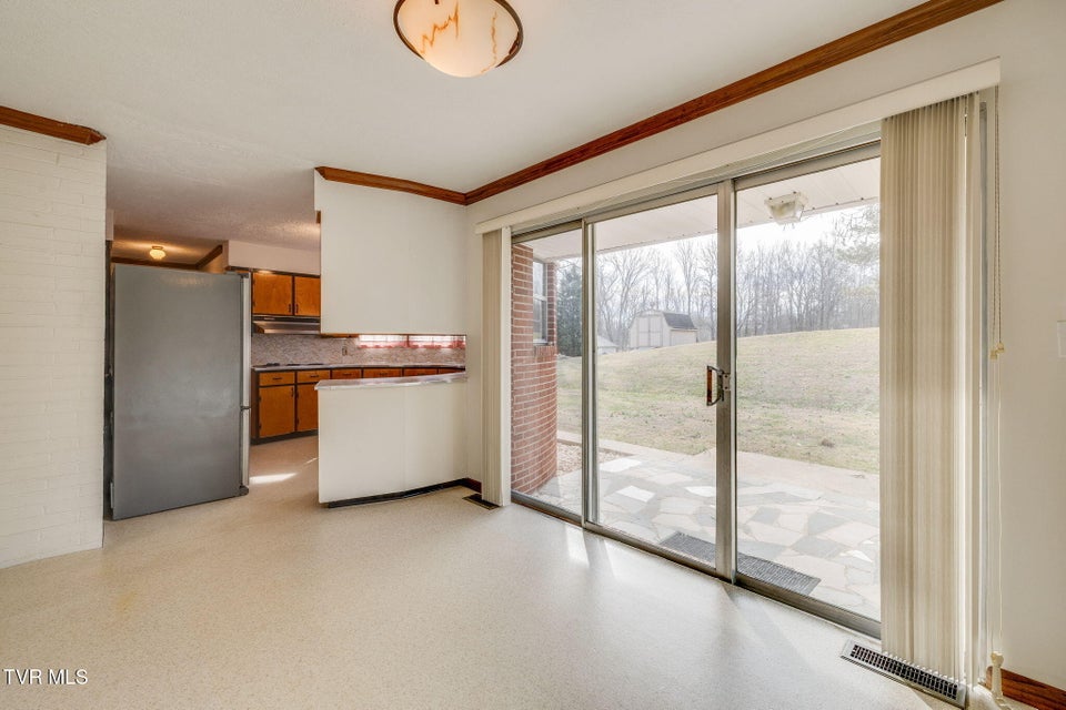 Photo #14: 1946 Buckingham Road