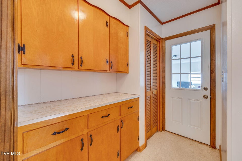 Photo #16: 1946 Buckingham Road