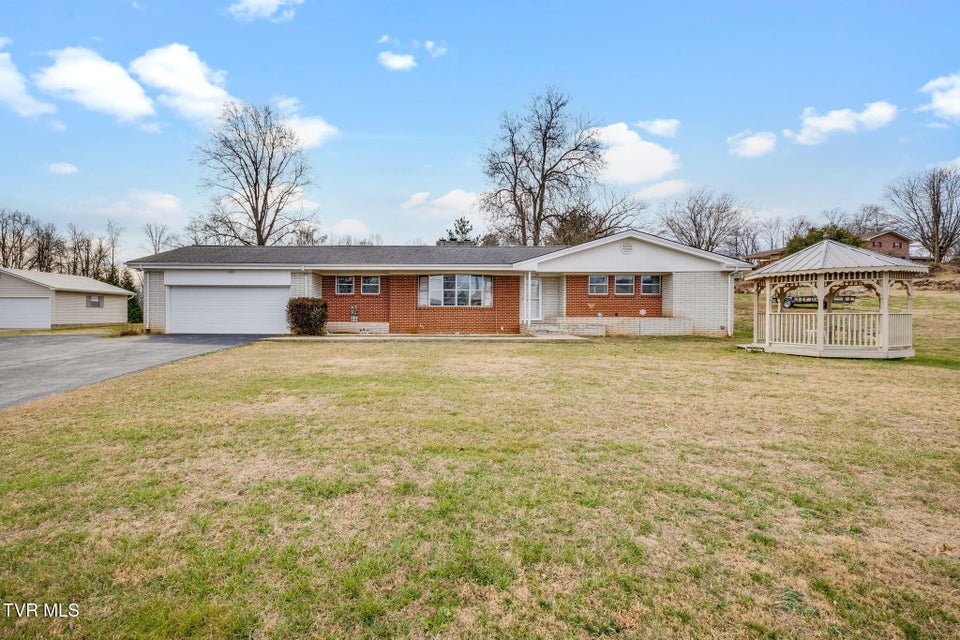 Photo #2: 1946 Buckingham Road