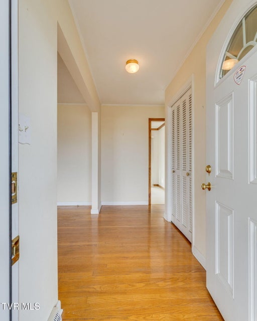 Photo #29: 1946 Buckingham Road