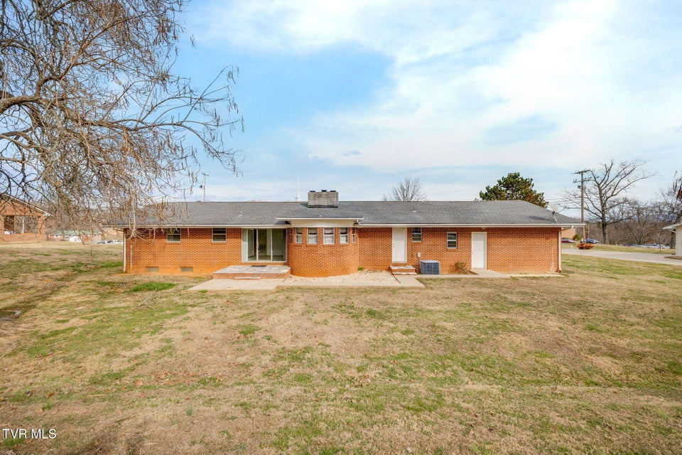 Photo #43: 1946 Buckingham Road