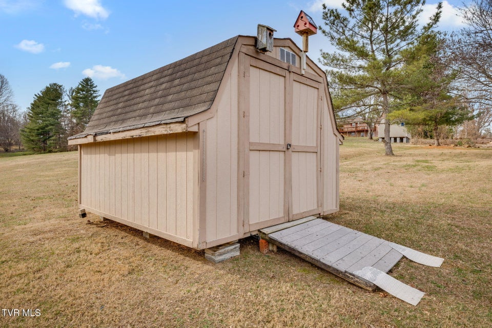 Photo #44: 1946 Buckingham Road