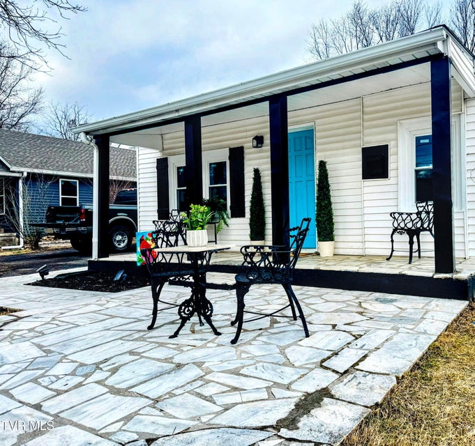 Photo #3: 1705 Millard Street