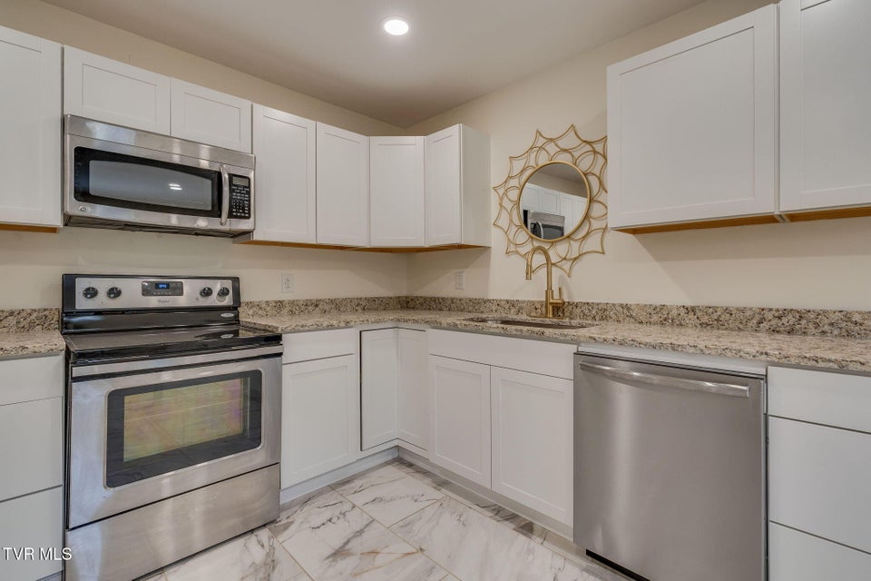 Photo #15: 1705 Millard Street