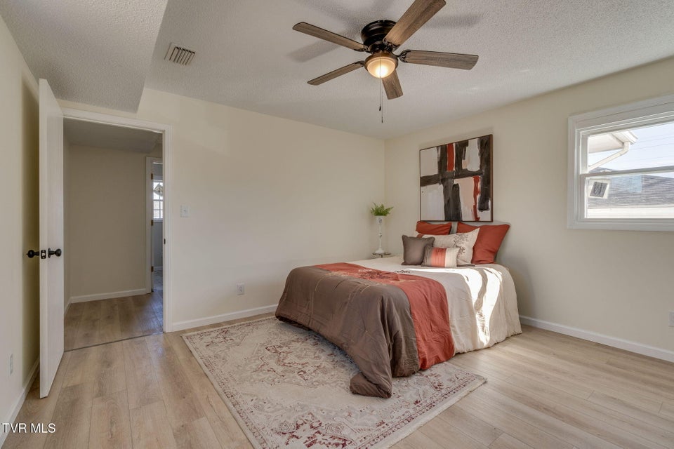 Photo #26: 1705 Millard Street