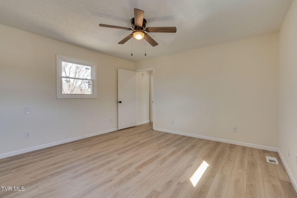 Photo #31: 1705 Millard Street