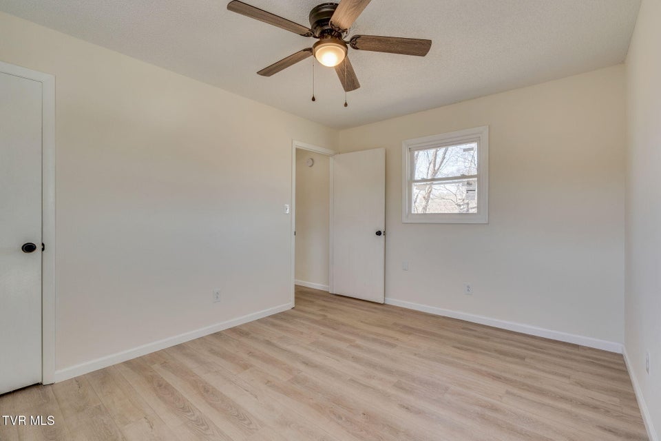 Photo #34: 1705 Millard Street