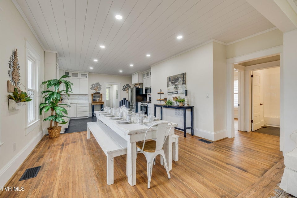 Photo #8: 610 Myrtle Avenue