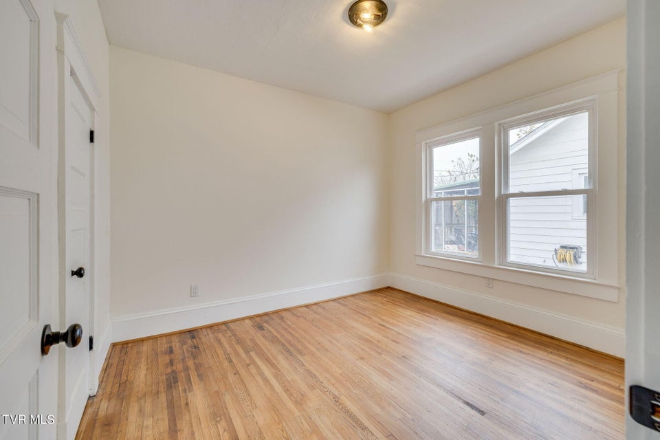 Photo #17: 610 Myrtle Avenue