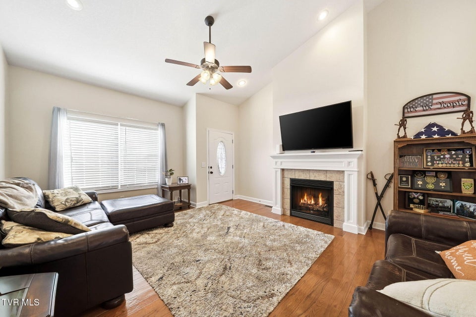 Photo #16: 205 Farmington Drive