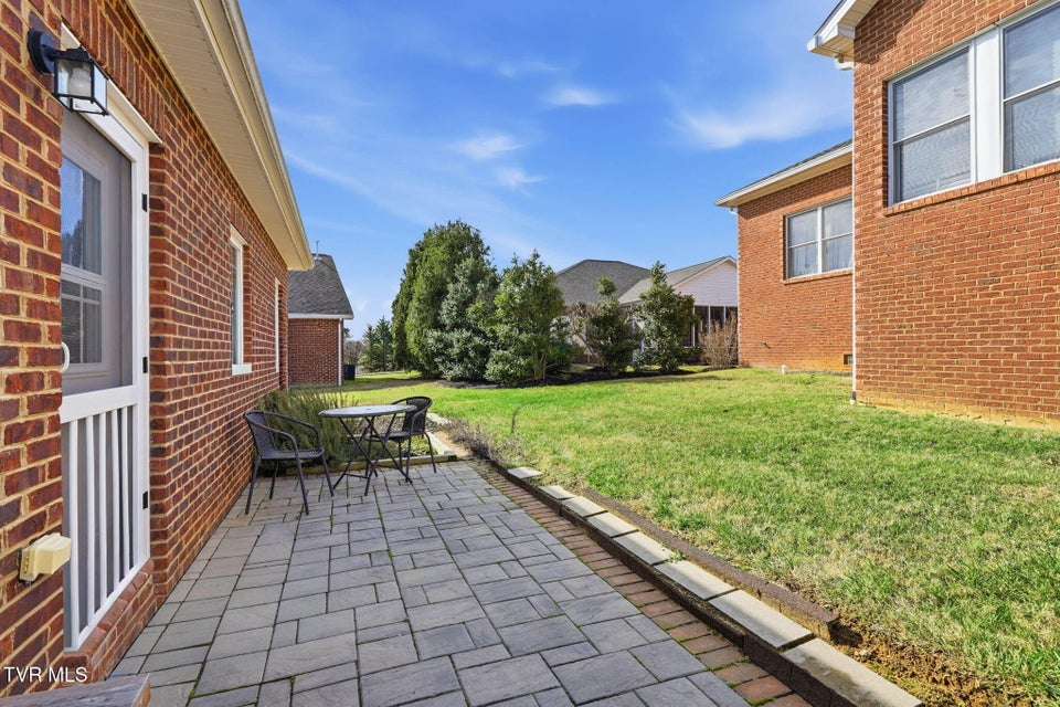 Photo #6: 205 Farmington Drive