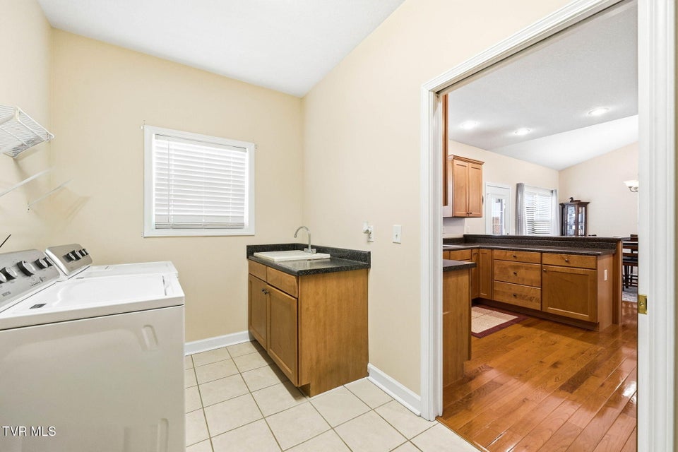 Photo #9: 205 Farmington Drive