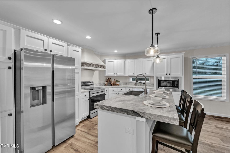 Photo #12: 18416 Fortunes Way