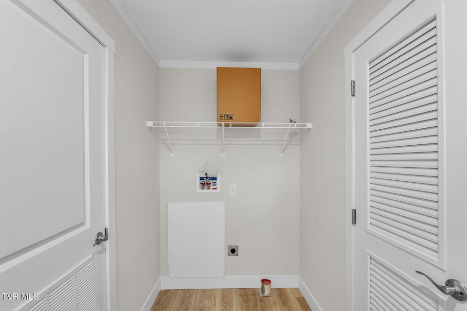 Photo #16: 18424 Fortunes Way