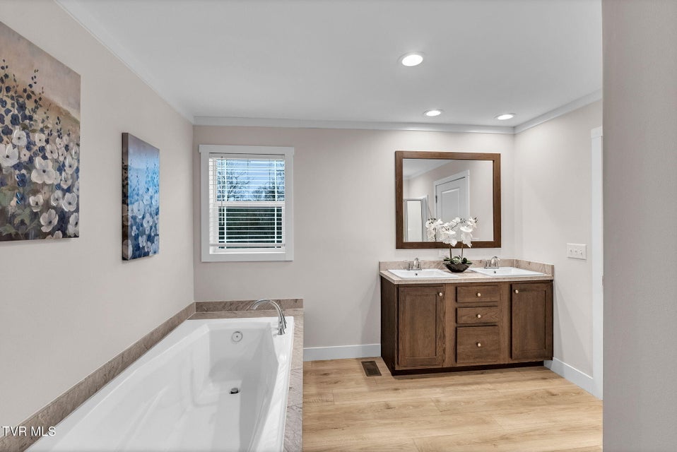 Photo #23: 18424 Fortunes Way